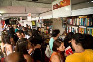 Praça da Palavra no FIG tem também stands de livreiros